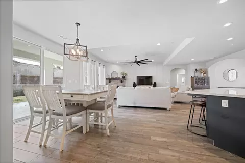 Dining - 410 Rosehaven Ln, Tehachapi, CA 93561 photo 1 of 1