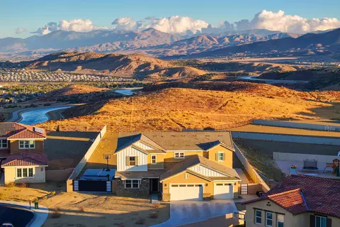 39636 Yianni Ct, Palmdale, CA 93551