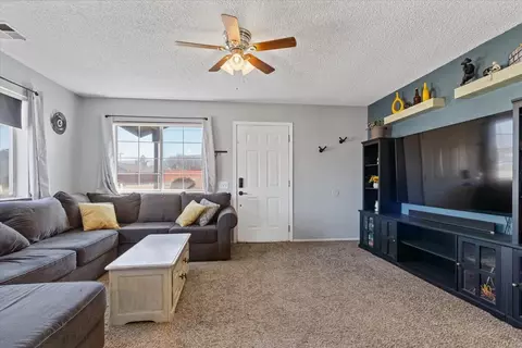 21671 Foothill Dr, Tehachapi, CA 93561 photo 5