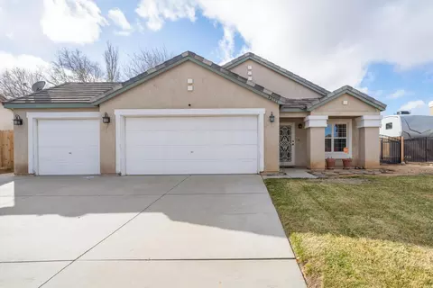 42531 La Gabriella Dr, Quartz Hill, CA 93536