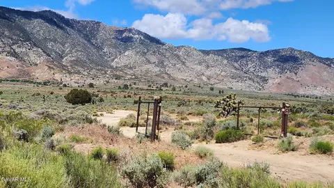 Kelso Valley Road, Cantil, CA 93519