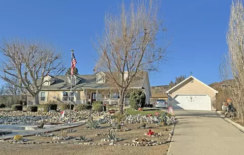 8753 Elizabeth Lake Rd, Leona Valley, CA 93551