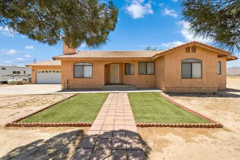 2223 65th St W, Rosamond, CA 93560