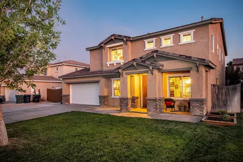 3158 Summer Breeze Ave, Rosamond, CA 93560
