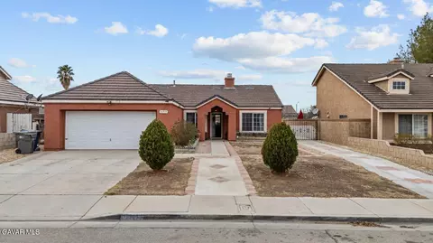 36915 Solvay St, Palmdale, CA 93552
