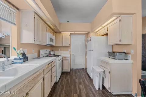 36915 Solvay St, Palmdale, CA 93552 photo 7