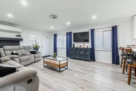 1243 Ivyton St W, Lancaster, CA 93534 photo 8