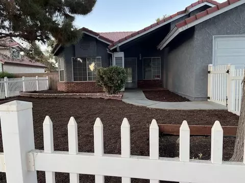 653 Ave J 10 E, Lancaster, CA 93535