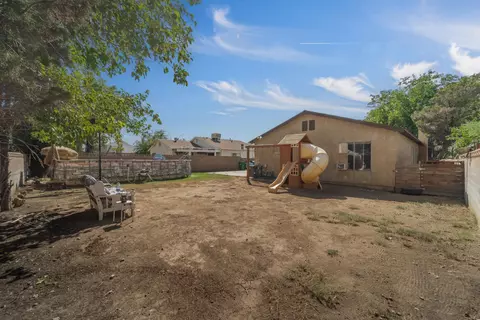 44536 Benald St, Lancaster, CA 93535 photo 17