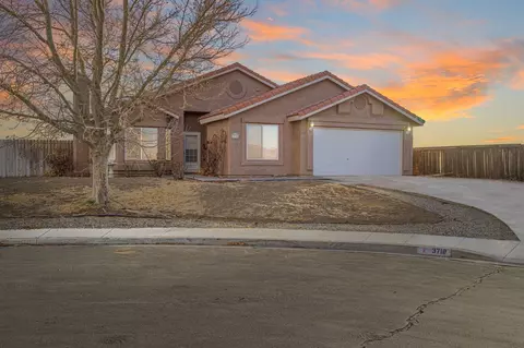 3718 Mount Lassen Ave, Rosamond, CA 93560