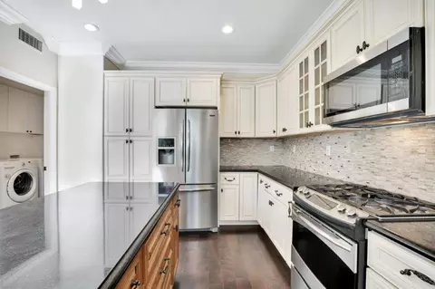 Kitchen - 959 Matthews Ln, Brea, CA 92821 photo 4 of 4