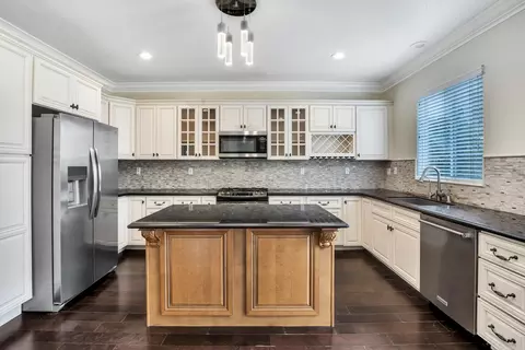 Kitchen - 959 Matthews Ln, Brea, CA 92821 photo 1 of 4