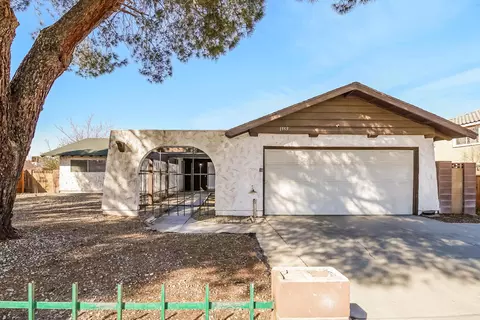 1559 Avenue J2 E, Lancaster, CA 93535