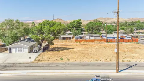 Rosamond Blvd, Rosamond, CA 93560