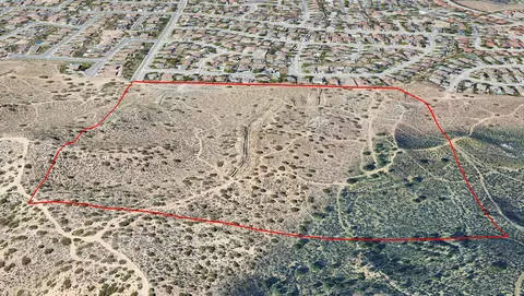 15 Th St West Ave Q8, Palmdale, CA 93551 photo 2