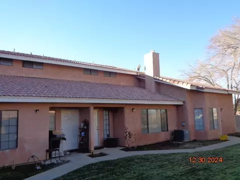 43611 8th St E, Lancaster, CA 93535 photo 5