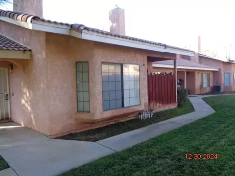 43611 8th St E, Lancaster, CA 93535 photo 3