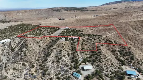 17120 Bobs Gap Rd, Valyermo, CA 93563 photo 3