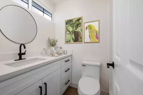 Bath - 40348 179th St E, Palmdale, CA 93591 photo 1 of 3