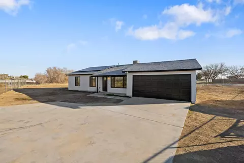 Exterior - 40348 179th St E, Palmdale, CA 93591 photo 3 of 6