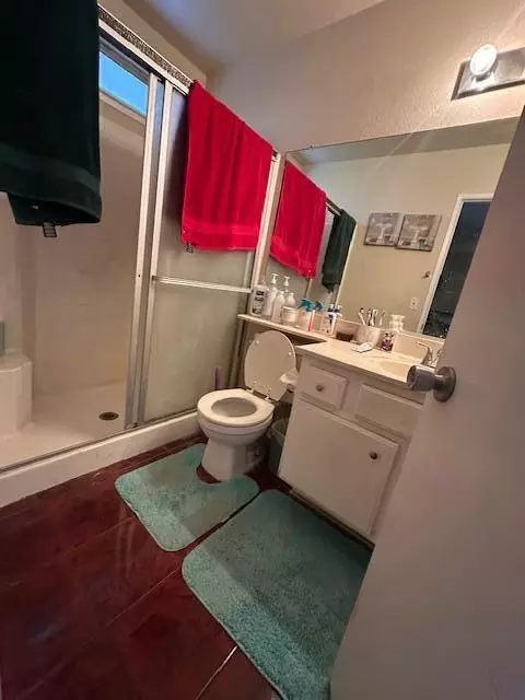 Bath - 37426 18th St E, Palmdale, CA 93550 photo 1 of 2