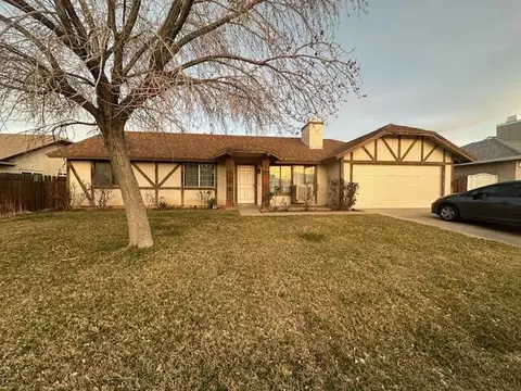 37426 18th St E, Palmdale, CA 93550