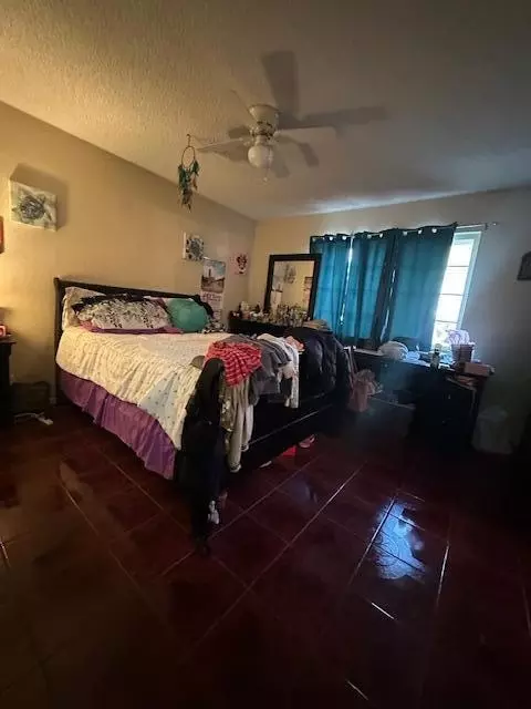 Bedroom - 37426 18th St E, Palmdale, CA 93550 photo 3 of 3