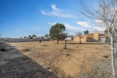 16976 Hillcrest Ave, North Edwards, CA 93523 photo 45