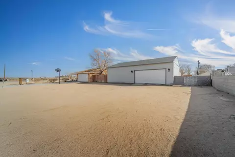 16976 Hillcrest Ave, North Edwards, CA 93523 photo 36