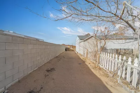 16976 Hillcrest Ave, North Edwards, CA 93523 photo 48