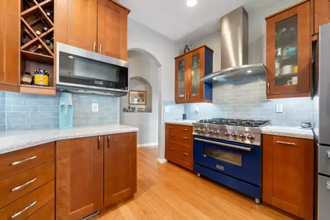 Kitchen - 23831 Lakeview Dr, Tehachapi, CA 93561 photo 1 of 2