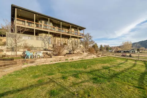Exterior - 23831 Lakeview Dr, Tehachapi, CA 93561 photo 10 of 11