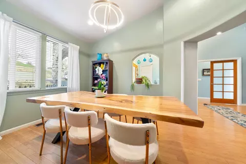 Dining - 23831 Lakeview Dr, Tehachapi, CA 93561 photo 2 of 6