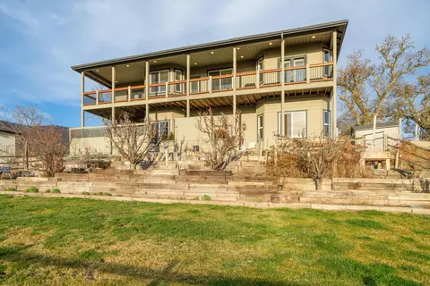 23831 Lakeview Dr, Tehachapi, CA 93561