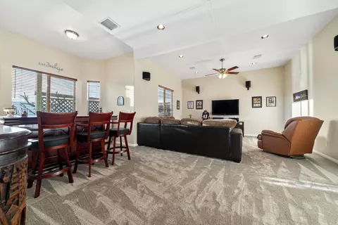 Living - 23831 Lakeview Dr, Tehachapi, CA 93561 photo 4 of 4
