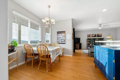 Dining - 23831 Lakeview Dr, Tehachapi, CA 93561 photo 4 of 6