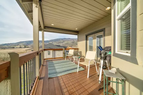 Exterior - 23831 Lakeview Dr, Tehachapi, CA 93561 photo 6 of 11