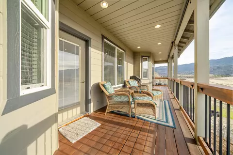 Exterior - 23831 Lakeview Dr, Tehachapi, CA 93561 photo 5 of 11