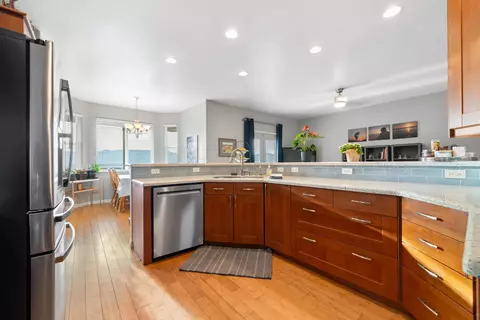 Kitchen - 23831 Lakeview Dr, Tehachapi, CA 93561 photo 2 of 2