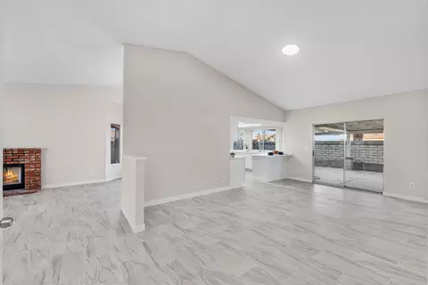 5373 Katrina Pl, Palmdale, CA 93552 photo 12