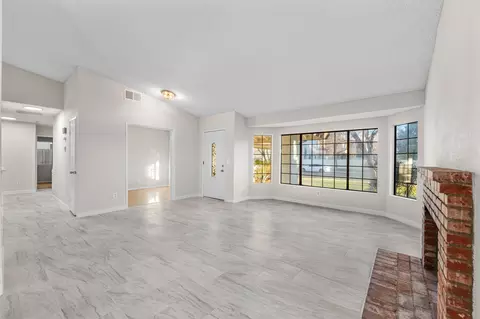 5373 Katrina Pl, Palmdale, CA 93552 photo 8