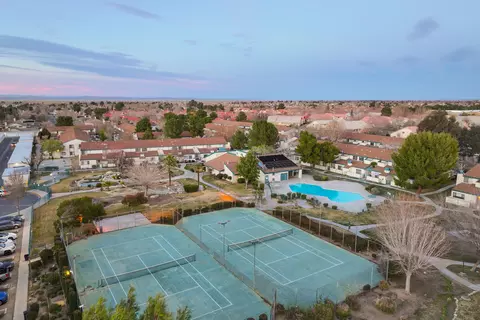 View/Area - 44508 15th St E # U-144-16, Lancaster, CA 93535 photo 4 of 4