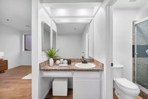 Bath - 44508 15th St E # U-144-16, Lancaster, CA 93535 photo 2 of 3