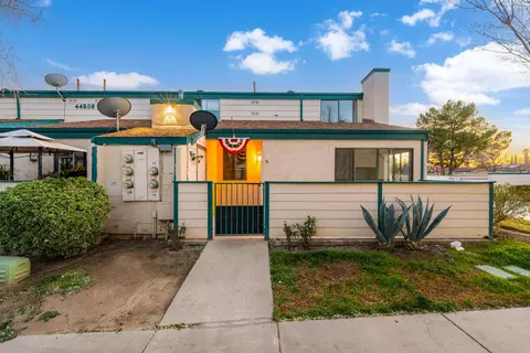 Exterior - 44508 15th St E # U-144-16, Lancaster, CA 93535 photo 2 of 7