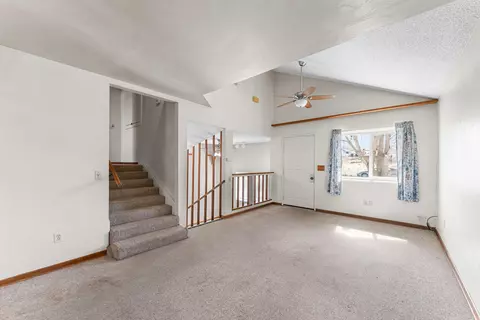 Living - 21013 Carriage Dr, Tehachapi, CA 93561 photo 2 of 2