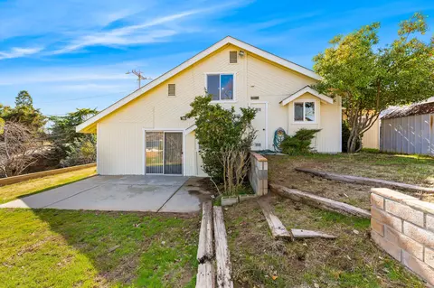 Exterior - 21013 Carriage Dr, Tehachapi, CA 93561 photo 8 of 13