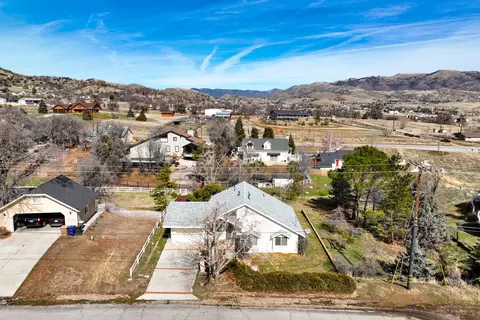 View/Area - 21013 Carriage Dr, Tehachapi, CA 93561 photo 5 of 6