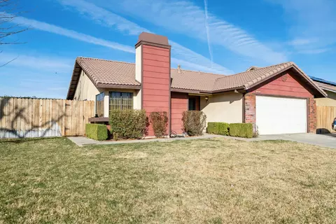 37733 Vintage Dr, Palmdale, CA 93550
