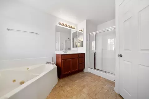 Bath - 8844 Mora Ct, Lancaster, CA 93536 photo 1 of 2
