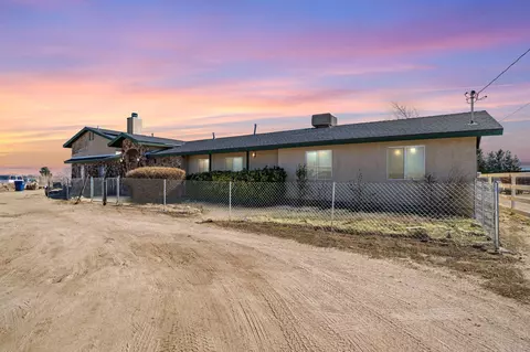 8310 Ave E 8 W, Lancaster, CA 93536